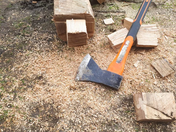 Hacha Madera Serrín Tirados Suelo —  Fotos de Stock