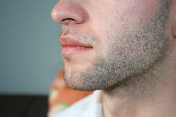 Cara Hombre Con Una Barba Ligera Unos Días Barba Barbilla —  Fotos de Stock