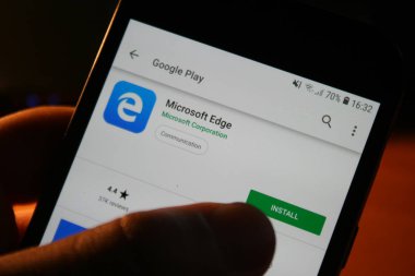 Rzeszow, Polonya - 25/10/2018 - Internet Explorer logo app Samsung telefon ekranında