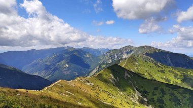 Manzara Resim Lehçe en yüksek dağ aralığında Yüksek Tatras dağları formu 