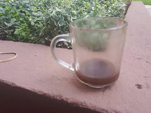 Tom Och Smutsigt Glas Efter Att Druckit Kaffe — Stockfoto