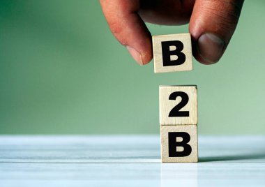 El, küp bloğunu B2B yazısıyla birleştiriyor. İş dünyası kavramı geçmişi.