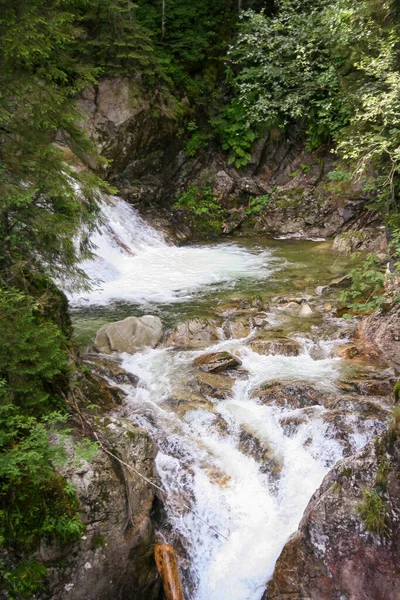 Cachoeira Wodogrzmoty Mickiewicza Nas Montanhas Tatra Córrego Roztoka Polônia — Fotografia de Stock