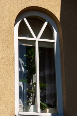 Polonya 'nın dışından ev penceresinin kapatılması.