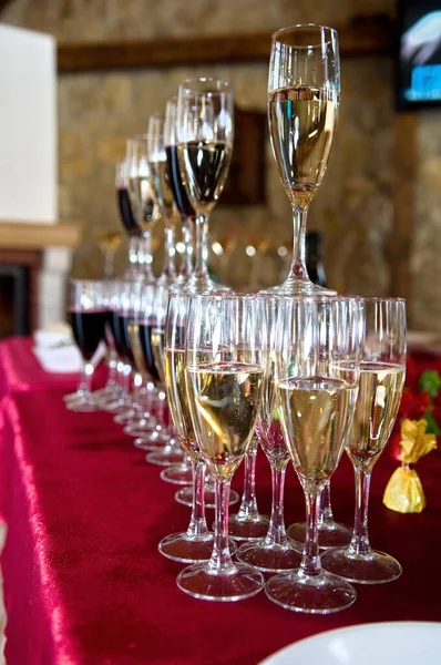 Masada alkollü bardaklar 