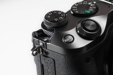 Dijital fotoğraf makinesi parçaları portre. Manuel kontrol. Diyafram. Pozlama değeri. Çekim hızı