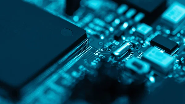 A CPU elektronikus áramköri tábla koncepciója a mérnöki oktatásban — Stock Fotó