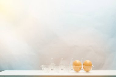 Tahta masada paskalya yumurtaları