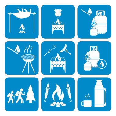 Kamp ekipmanları simgeler kümesi. Vektör çizim