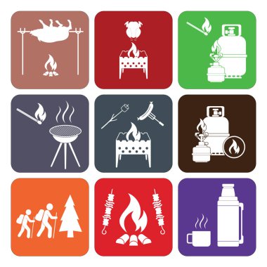 Kamp ekipmanları simgeler kümesi. Vektör çizim