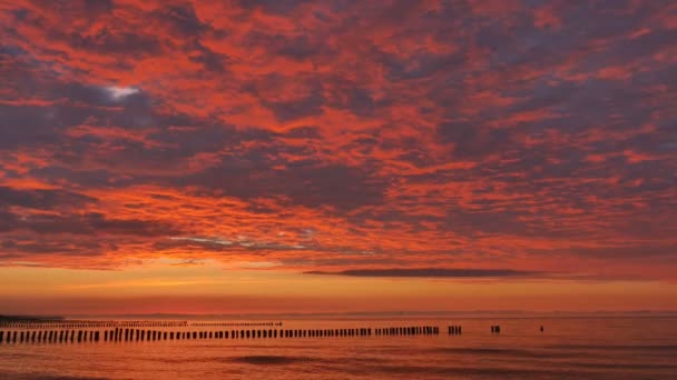 Baltské Moře Při Západu Slunce Přiblížit — Stock video
