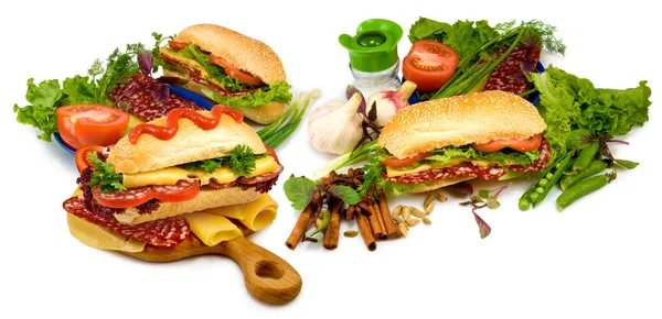 Geïsoleerde Afbeelding Van Hamburgers Broodjes Witte Achtergrond Close — Stockfoto