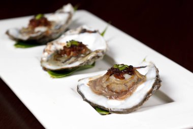 İstiridye kabuğu yarım istiridye deniz ürünleri taze