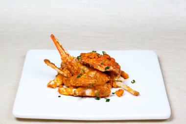 Fried yengeç ile köri