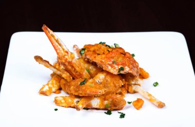 Fried yengeç ile köri