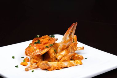 Fried yengeç ile köri