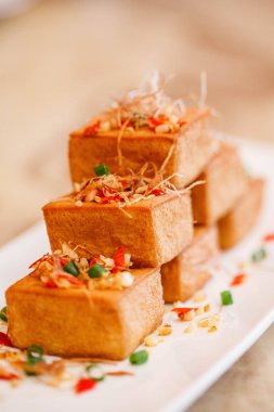 Kızarmış tofu sağlıklı Asya tavuk