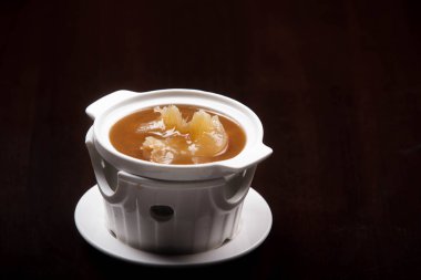 Köpekbalığı yüzgeci gıdalar sup