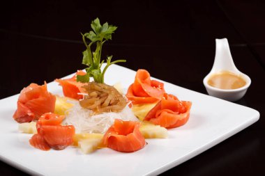 somon suşi sashimi yiyecek