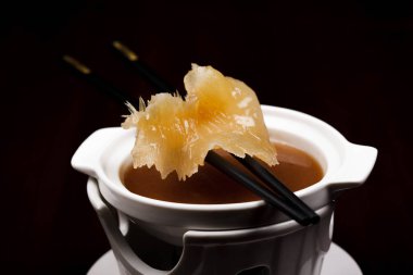 Köpekbalığı yüzgeci gıdalar sup