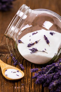 Lavanta şeker lavanta çiçekleri ile. Seçici odak.