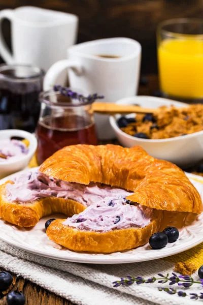 Continental Breakfast Croissants Blueberry Cream Cheese Spread Selective Focus — Stock Photo, Image