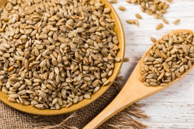 Kavrulmuş ayçiçeği çekirdekleri arka plan. Seçici odak.