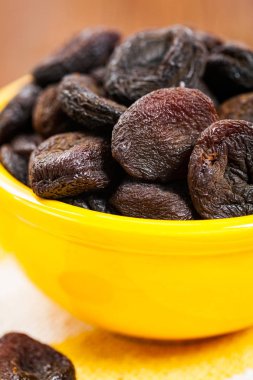 Sağlıklı organik Kuru Kayısı arka plan. Seçici odak.