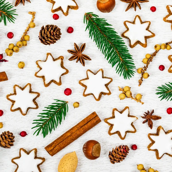 Kerstmis Achtergrond Met Ster Gingerbread Koekjes Decoraties Voor Feestdagen Witte — Stockfoto