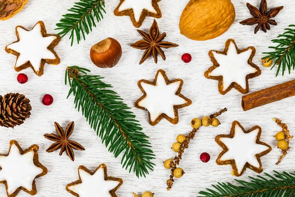 Noel Arka Plan Beyaz Ahşap Zemin Üzerinde Tatil Yıldız Gingerbread — Stok fotoğraf