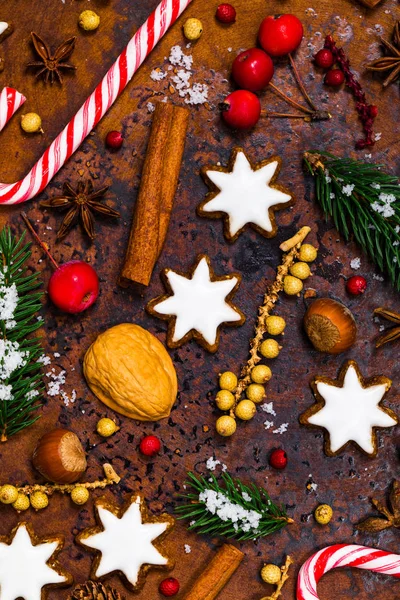 Karácsonyi Csillag Mézeskalács Cookie Kat Üdülési Dekoráció Régi Rozsdás Háttér — Stock Fotó