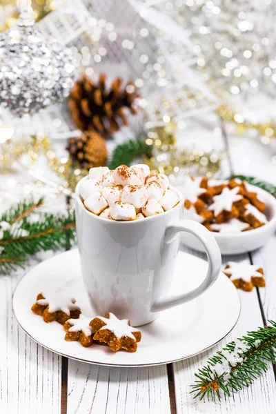 Noel Yeni Yıl Arka Plan Kahvaltı Croissants Sıcak Kakao Marshmallows — Stok fotoğraf