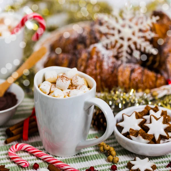 Kerstmis Nieuwjaar Achtergrond Met Warme Chocolademelk Met Marshmallows Selectieve Aandacht — Stockfoto