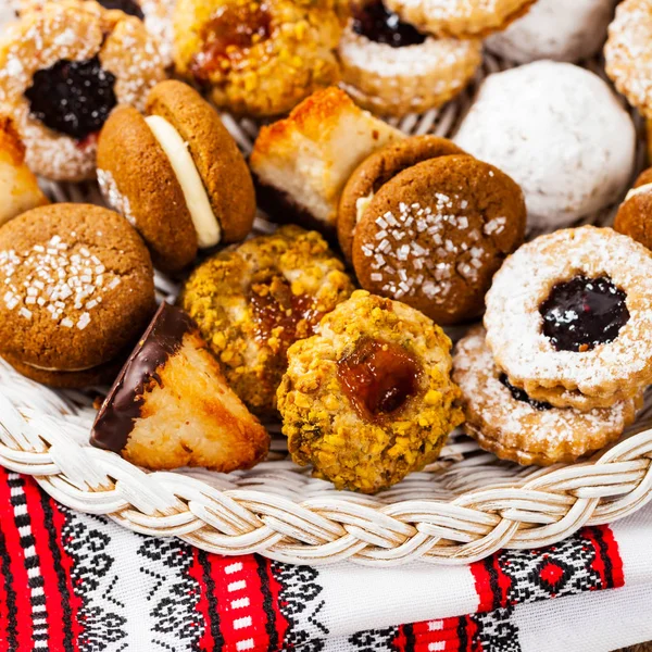 Estilo Padaria Europeia Caseiro Divertido Misturado Cookies Antecedentes Sobremesa Foco — Fotografia de Stock