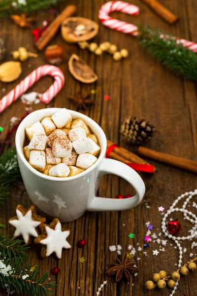 Kerstmis Nieuwjaar Achtergrond Met Warme Chocolademelk Met Marshmallows Selectieve Aandacht — Stockfoto