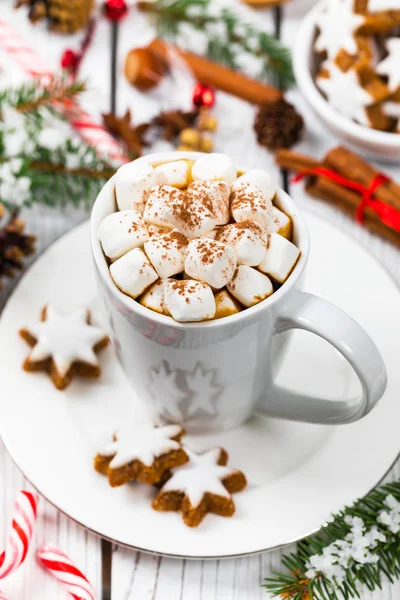 Natale Capodanno Sfondo Con Cioccolata Calda Con Marshmallow Focus Selettivo — Foto Stock