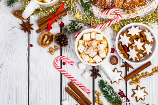 Kerstmis Nieuwjaar Achtergrond Met Warme Chocolademelk Met Marshmallows Selectieve Aandacht — Stockfoto