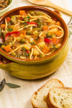 Vejetaryen Sebze Çorbası. Seçici odaklama.