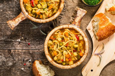 Vejetaryen Sebze Çorbası. Seçici odaklama.