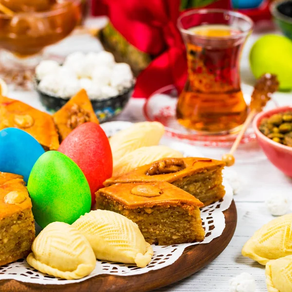 Colored Eggs Wheat Springs Sweet Pastry Nowruz Holiday Azerbaijan Selective — Stock Photo, Image