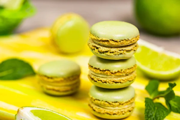 Lime Mint Flavored Green Macaron Selective Focus — Stock Photo, Image