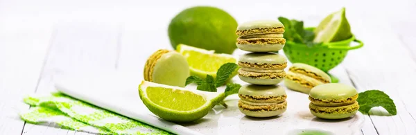 Lime Och Mynta Smaksatt Grön Macaron Selektiv Inriktning — Stockfoto