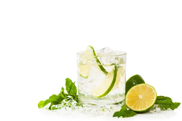 Moscow Mule Cocktail Isolated White Background Moscow Mule Cocktail Made — Stock Photo, Image