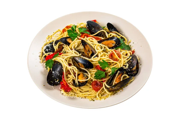 Delicioso Spaghetti Massas Frutos Mar Com Mexilhões Tomates Isolados Fundo — Fotografia de Stock