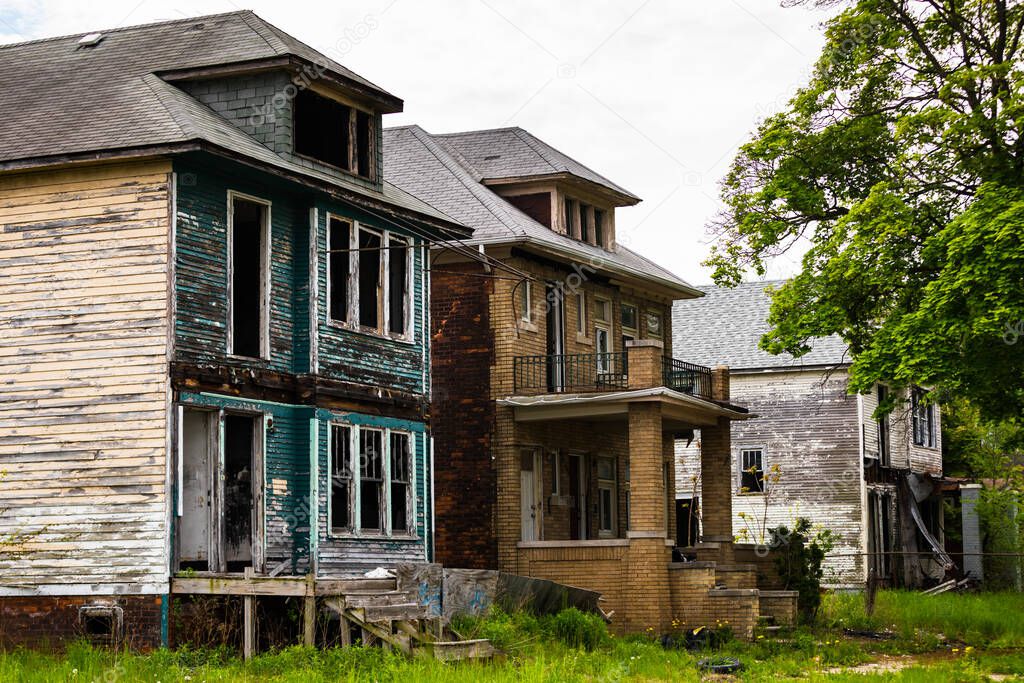 Abandoned Street and House in Detroit, Michigan. This is a deserted building in a bad part of town.
