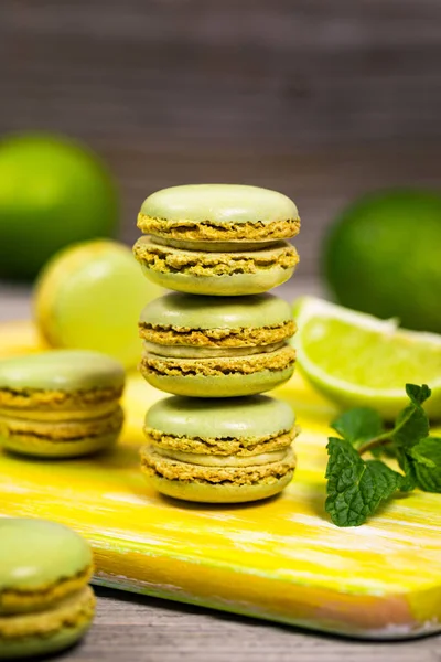 Lime Mint Flavored Green Macaron Selective Focus — Stock Photo, Image