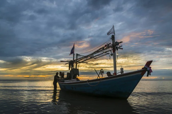 Bateau Pêche Tropical Aube — Photo