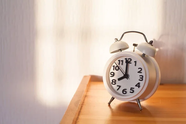 Eight Clock Morning Alarm Clock Bedside Table — Stock Photo, Image