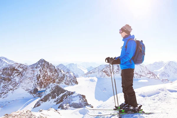 Skifahren Hintergrund Skifahrer Wunderschöner Berglandschaft Winterurlaub Österreich — Stockfoto