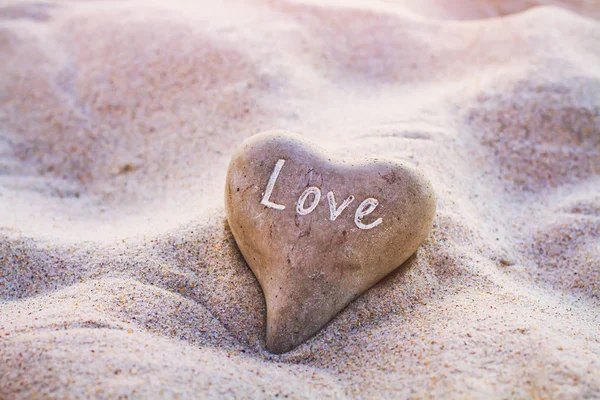 Любовь Концепции Сердце Песке Красивые Валентинки День Карты Винтажные Цвета — стоковое фото